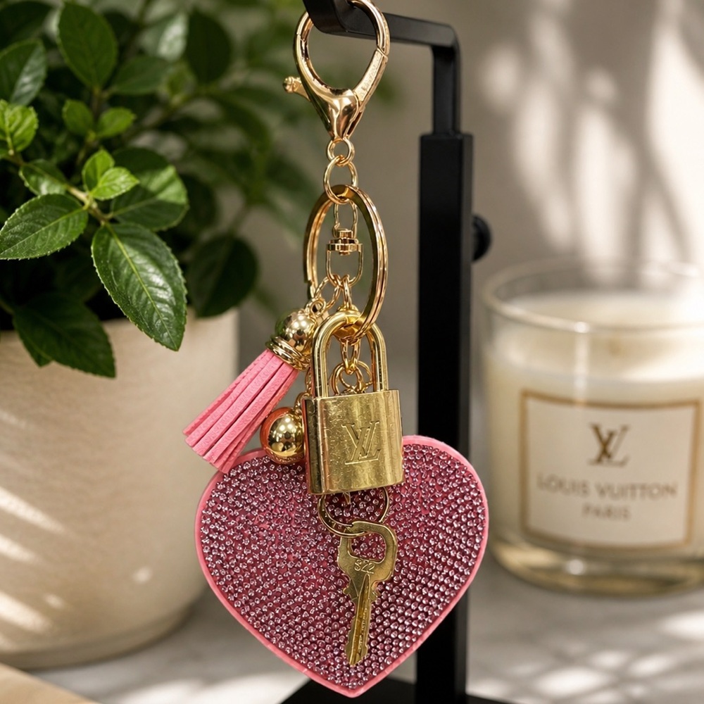 Authentic Louis Vuitton Lock & Key #322 with Unbranded Pink Heart Keychain Charm
